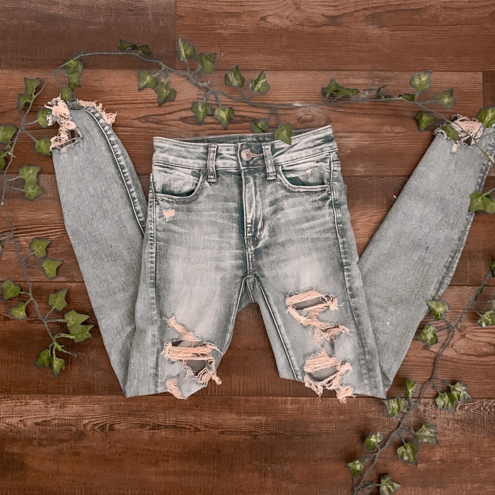 american eagle ripped jeans